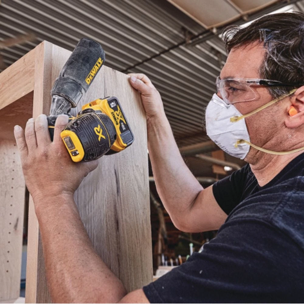 DeWalt 20V MAX* Cordless/Brushless Variable-Speed 5'' Random Orbit Sander, Bare Tool 7 DeWalt 20V MAX* Cordless/Brushless Variable-Speed 5'' Random Orbit Sander, Bare Tool - Image 7